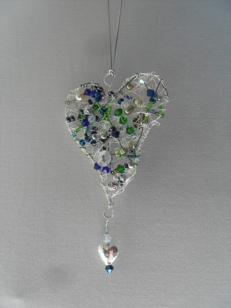 Bead and wire heart